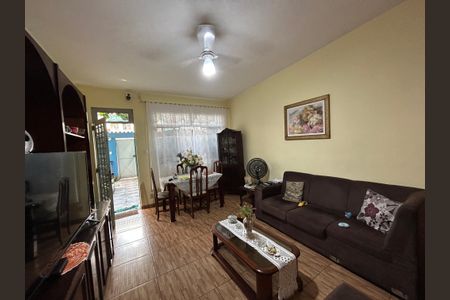 Sala de casa à venda com 3 quartos, 350m² em Pilares, Rio de Janeiro