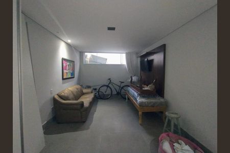 Foto 34 de casa à venda com 3 quartos, 560m² em Estância Silveira, Contagem