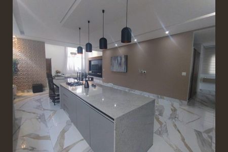 Casa à venda com 560m², 3 quartos e 2 vagasFoto 04