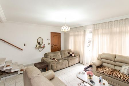 Casa à venda com 263m², 3 quartos e 6 vagas Casa à venda com 263m², 3 quartos e 6 vagasSala