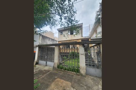 Casa à venda com 263m², 3 quartos e 6 vagas Casa à venda com 263m², 3 quartos e 6 vagasGaragem - Fachada