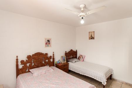 Casa à venda com 263m², 3 quartos e 6 vagas Casa à venda com 263m², 3 quartos e 6 vagasQuarto 2