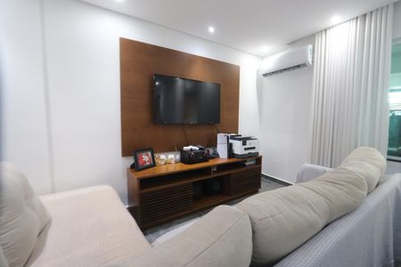 Sala de casa à venda com 2 quartos, 151m² em Parque São Lucas, São Paulo