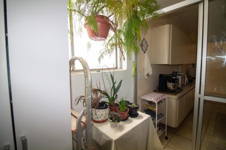 Apartamento para alugar com 80m², 3 quartos e 1 vagaÁrea de Serviço