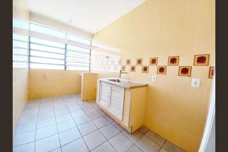 Cozinha  de apartamento para alugar com 1 quarto, 40m² em Rio Branco, Porto Alegre