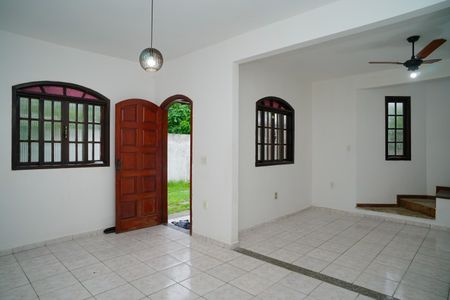 Sala de casa para alugar com 3 quartos, 300m² em Itaipuaçu, Maricá