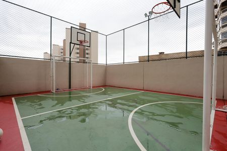 Apartamento para alugar com 42m², 2 quartos e 1 vaga Apartamento para alugar com 42m², 2 quartos e 1 vagaÁrea comum - Quadra esportiva