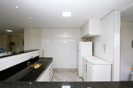 Apartamento para alugar com 74m², 2 quartos e 2 vagasCozinha