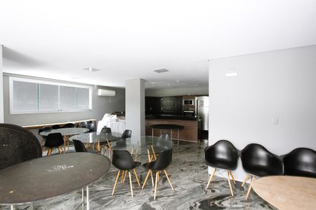 Apartamento para alugar com 74m², 2 quartos e 2 vagasÁrea comum - Salão de festas