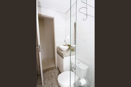 Apartamento para alugar com 74m², 2 quartos e 2 vagasBanheiro Social