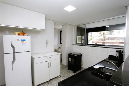 Apartamento para alugar com 74m², 2 quartos e 2 vagasCozinha