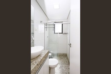 Apartamento para alugar com 74m², 2 quartos e 2 vagasBanheiro Social