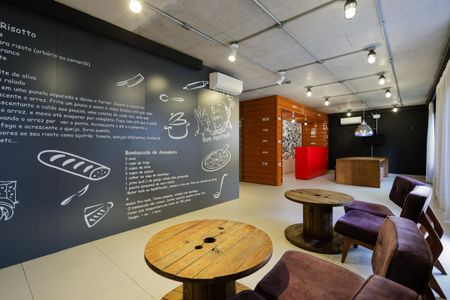 Apartamento para alugar com 70m², 2 quartos e 1 vagaÁrea comum - Salão de festas