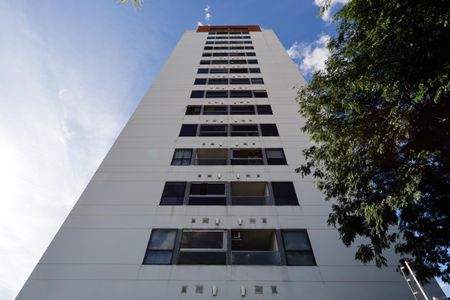 Apartamento para alugar com 70m², 2 quartos e 1 vagaFachada do prédio