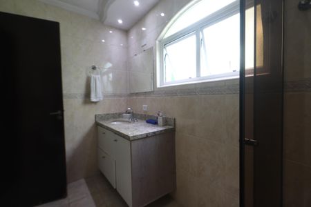 Casa à venda com 205m², 3 quartos e 4 vagasBanheiro Social