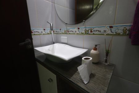 Casa à venda com 205m², 3 quartos e 4 vagasLavabo