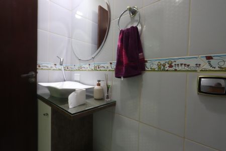 Casa à venda com 205m², 3 quartos e 4 vagasLavabo