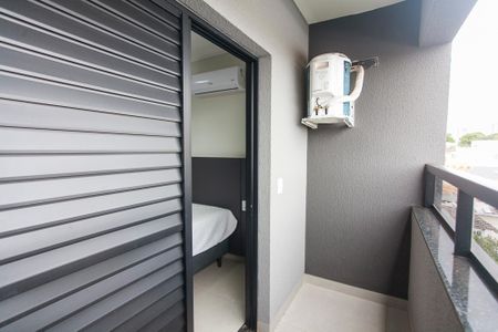 Varanda de kitnet/studio para alugar com 1 quarto, 25m² em Santa Mônica, Uberlândia