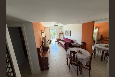 Apartamento à venda com 82m², 2 quartos e 1 vaga Apartamento à venda com 82m², 2 quartos e 1 vagaSala