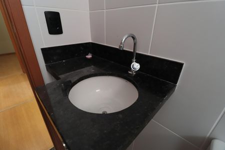 Apartamento para alugar com 57m², 2 quartos e 1 vagaBanheiro do Quarto 1