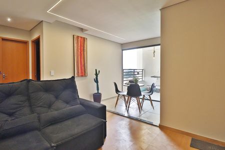 Sala de apartamento para alugar com 2 quartos, 57m² em Shopping Park, Uberlândia