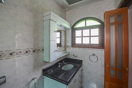 Casa à venda com 210m², 3 quartos e 2 vagas Casa à venda com 210m², 3 quartos e 2 vagasBanheiro da Suíte