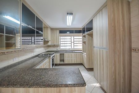 Casa à venda com 210m², 3 quartos e 2 vagas Casa à venda com 210m², 3 quartos e 2 vagasCozinha