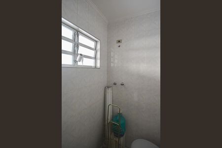 Casa à venda com 210m², 3 quartos e 2 vagas Casa à venda com 210m², 3 quartos e 2 vagasBanheiro de serviço