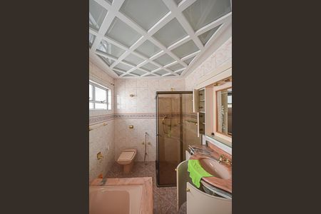 Casa à venda com 210m², 3 quartos e 2 vagas Casa à venda com 210m², 3 quartos e 2 vagasBanheiro