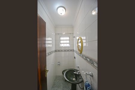 Casa à venda com 210m², 3 quartos e 2 vagas Casa à venda com 210m², 3 quartos e 2 vagasLavabo