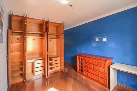Casa à venda com 210m², 3 quartos e 2 vagas Casa à venda com 210m², 3 quartos e 2 vagasQuarto 1
