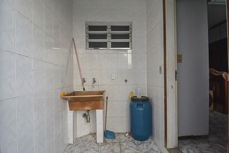 Casa à venda com 210m², 3 quartos e 2 vagas Casa à venda com 210m², 3 quartos e 2 vagasÁrea de Serviço