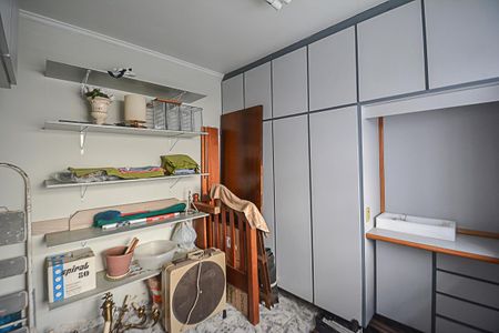 Casa à venda com 210m², 3 quartos e 2 vagas Casa à venda com 210m², 3 quartos e 2 vagasQuarto de Serviço