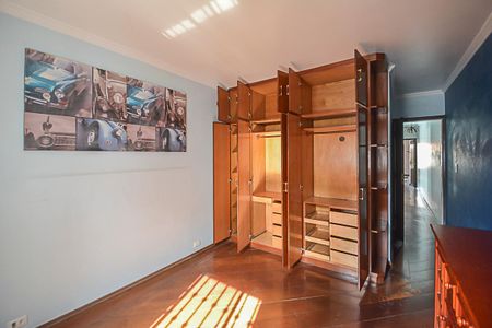 Casa à venda com 210m², 3 quartos e 2 vagas Casa à venda com 210m², 3 quartos e 2 vagasQuarto 1