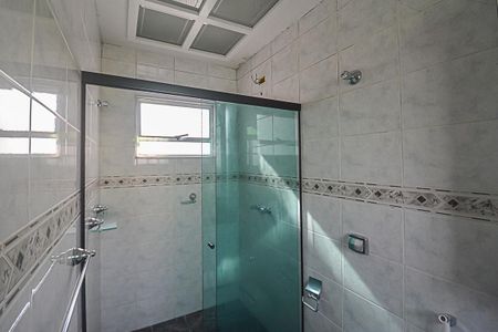 Casa à venda com 210m², 3 quartos e 2 vagas Casa à venda com 210m², 3 quartos e 2 vagasBanheiro da Suíte