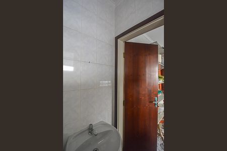 Casa à venda com 210m², 3 quartos e 2 vagas Casa à venda com 210m², 3 quartos e 2 vagasBanheiro de serviço