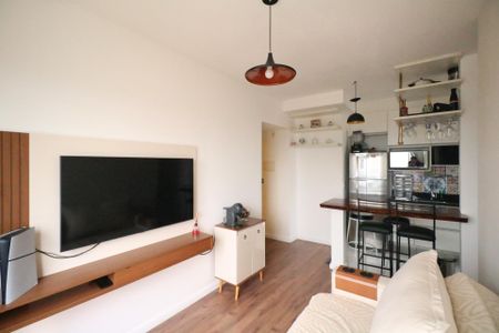 Sala de apartamento para alugar com 2 quartos, 44m² em Canhema, Diadema