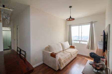 Sala de apartamento para alugar com 2 quartos, 44m² em Canhema, Diadema