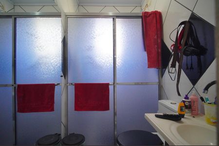 Casa à venda com 130m², 3 quartos e 2 vagasBanheiro