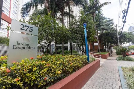 Apartamento para alugar com 121m², 3 quartos e 2 vagasFachada