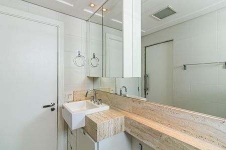 Apartamento para alugar com 121m², 3 quartos e 2 vagasBanheiro