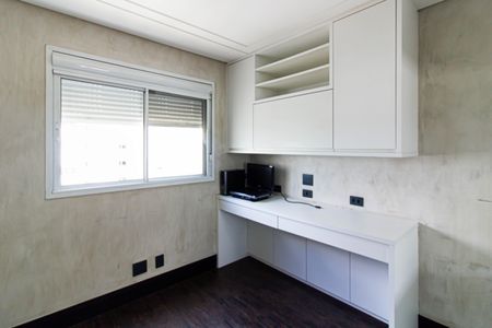 Apartamento para alugar com 121m², 3 quartos e 2 vagasQuarto