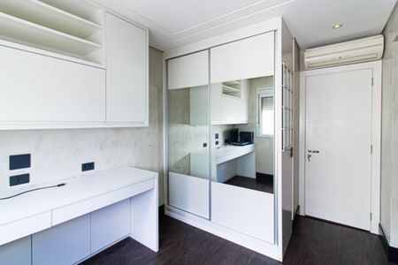 Apartamento para alugar com 121m², 3 quartos e 2 vagasQuarto