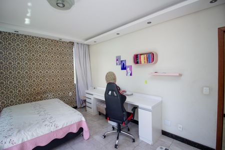 Casa à venda com 350m², 4 quartos e 4 vagasQuarto 2