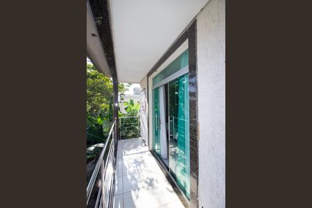 Casa à venda com 350m², 4 quartos e 4 vagasVaranda do Quarto 2