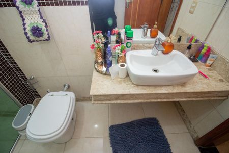 Casa à venda com 350m², 4 quartos e 4 vagasBanheiro Social 1