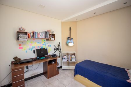 Casa à venda com 350m², 4 quartos e 4 vagasQuarto 1