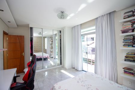 Casa à venda com 350m², 4 quartos e 4 vagasQuarto 2