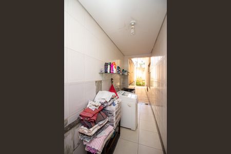 Casa à venda com 350m², 4 quartos e 4 vagasCozinha e Área de Serviço