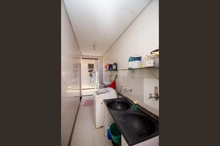 Casa à venda com 350m², 4 quartos e 4 vagasCozinha e Área de Serviço